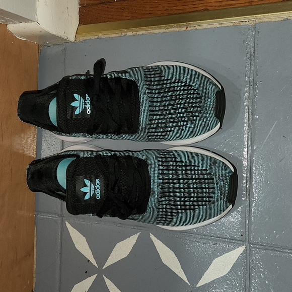 Adidas sneakers. - Picture 1 of 5